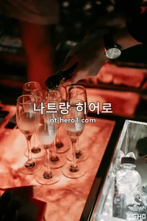 나트랑 키쇼 클럽 VIP 테이블 6 — nt-hero1.com