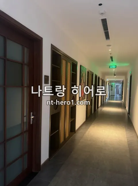 나트랑 황제 스파 복도 7 — nt-hero1.com